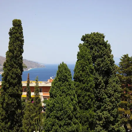 Lady Hill * Taormina